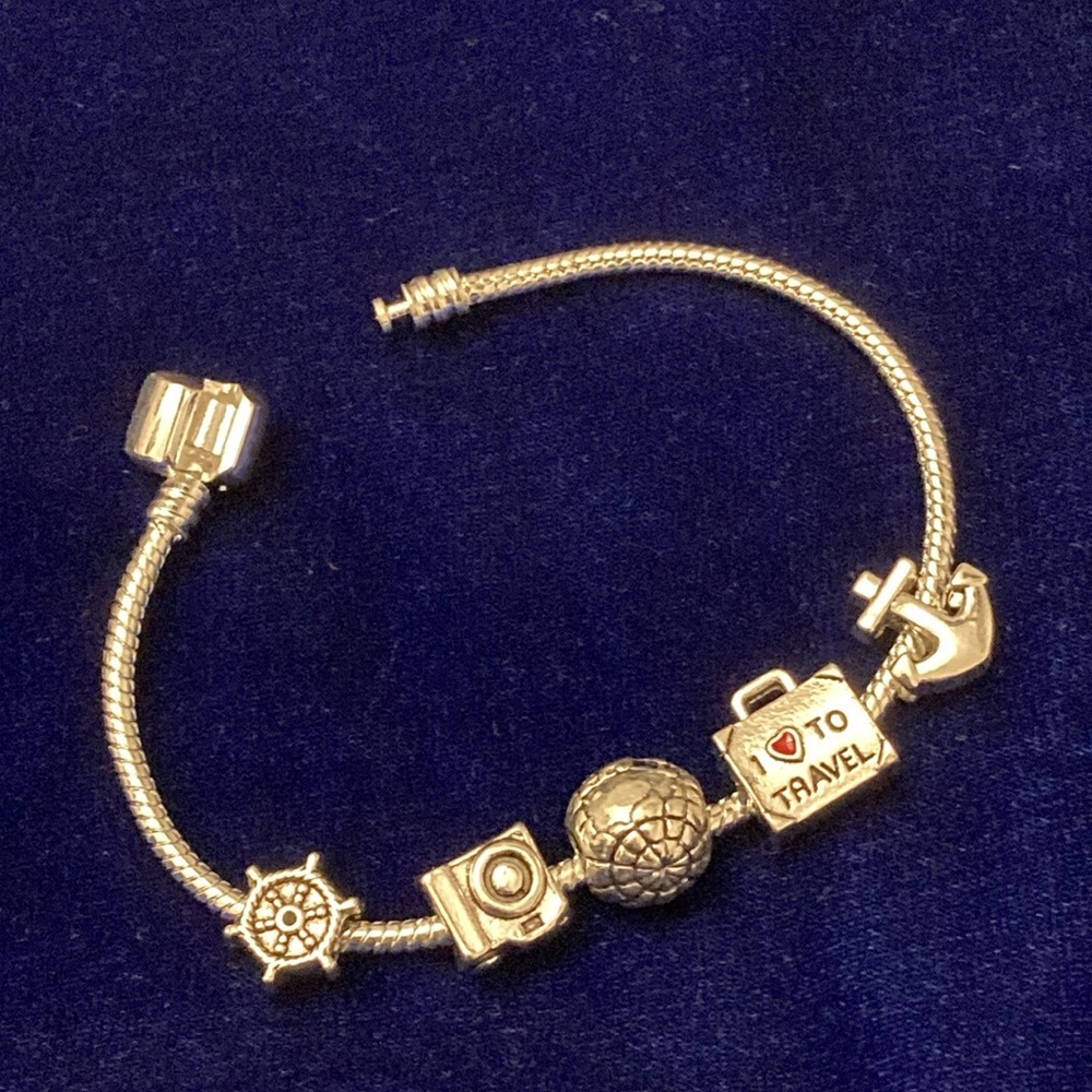 🧳 NWOT - I ❤️ To Travel Suitcase - Silvertone Slider Charm 🧳 - Picture 2 of 6